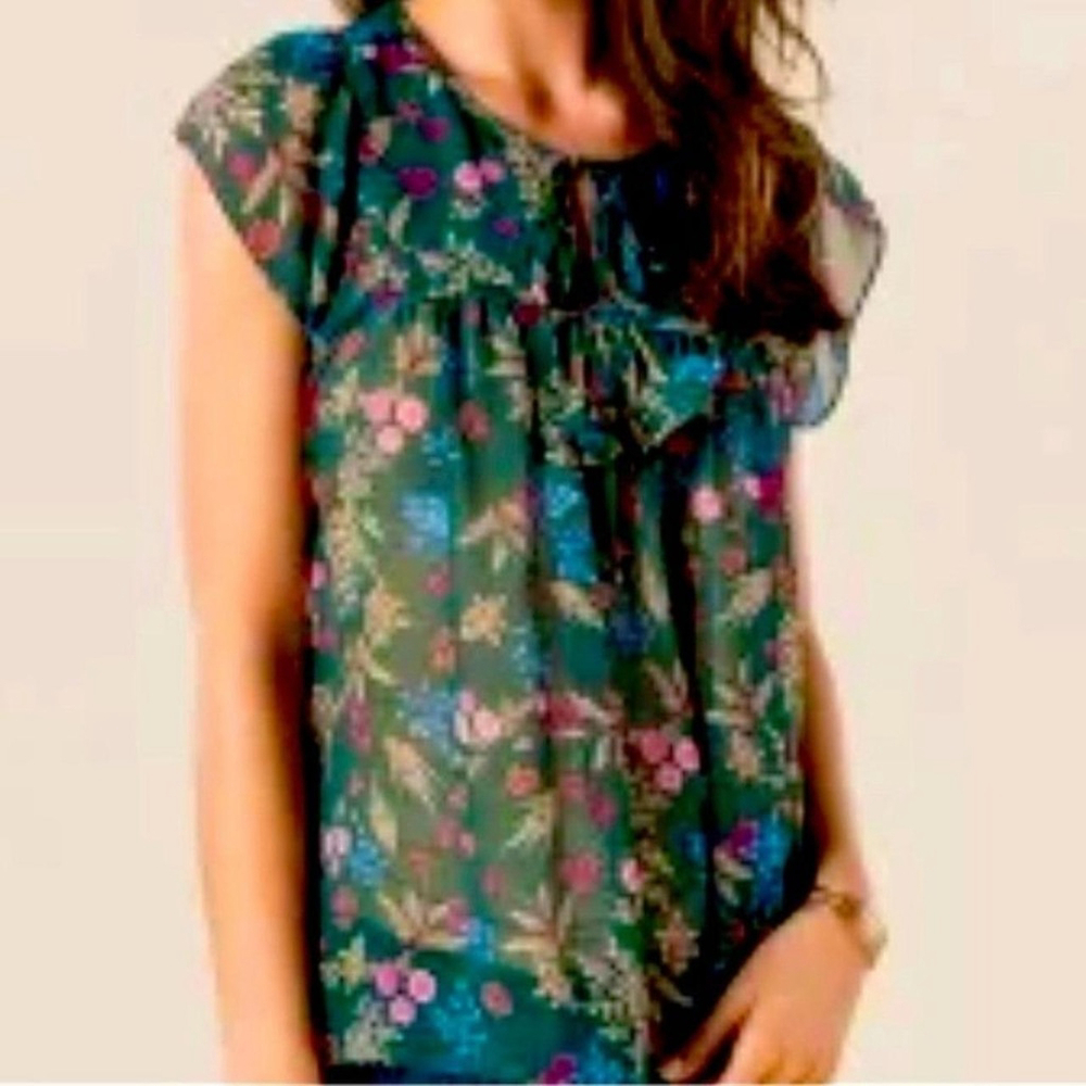 Everly‎ Floral Ruffled Top Size Medium
